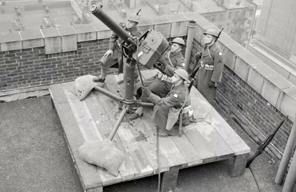 وقتی آمریکایی‌ها کنده‌های چوب و نهنگ را با زیردریایی دشمن اشتباه گرفتند