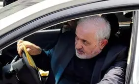 آبرو ریزی ایران خودرو مقابل وزیر صمت/ خودروی عباس علی آبادی خراب شد!

