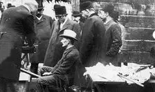 مظفرالدین شاه نخستین فیلمساز تاریخ ایران