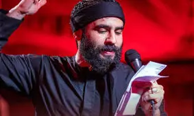  رجزخوانی حسین طاهری همزمان با حضور رهبر انقلاب در عزاداری محرم | ویدئو
