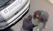 کشیدن یک زن توسط گشت فوریت‌های اجتماعی شهرداری تهران/ شهرداری: فرد مذکور در پی سوء مصرف مواد مخدر، حالت طبیعی نداشت/ ویدئو
