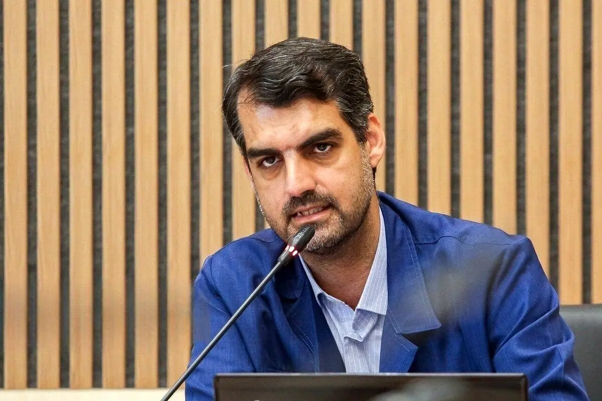 حمله روزنامه اصولگرا به نماینده قم برای حرفهایش درباره نوع برخورد دستگاه قضا با مهری طالبی‌ دارستانی/ به شورش علیه قوه قضاییه دعوت می کنی؟/ نماینده مردم باش و واقعیت را بگو