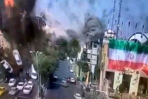 جنایت تجریش، اتمامحجت برای مرزبندی با وطنفروشان / چهکسانی تجربه منافقین حامی صدام را تکرار میکنند؟