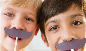 تا چه حد و مرزی می‌توانید با کودکان شوخی کنید؟