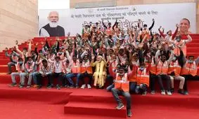 حرکت زیبای نخست وزیر هند/ ویدئو

