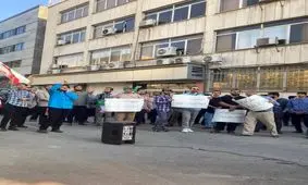 قرائت بیانیه توسط دانشجویان مقابل شورای عالی امنیت ملی/ ویدئو