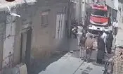  لحظه تلخ انفجار تجمع گاز و سوختگی آتش‌نشان‌ها در مهاباد/ ویدئو