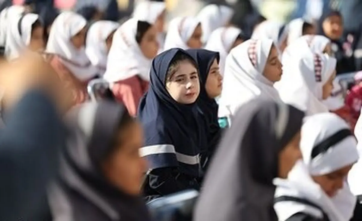 امسال مدارس از شهریور باز می‌شوند؟