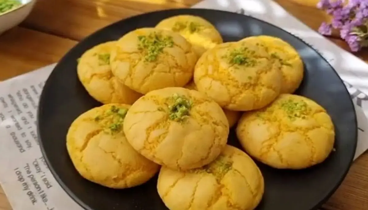 طرز تهیه یک شیرینی ساده و خوشمزه در 15 دقیقه/ ویدئو