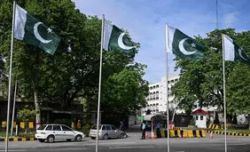 استقبال از دیپلمات‌های ایرانی در اسلام‌آباد؛ تصاویر ورود هیئت مذاکره‌کننده به پاکستان