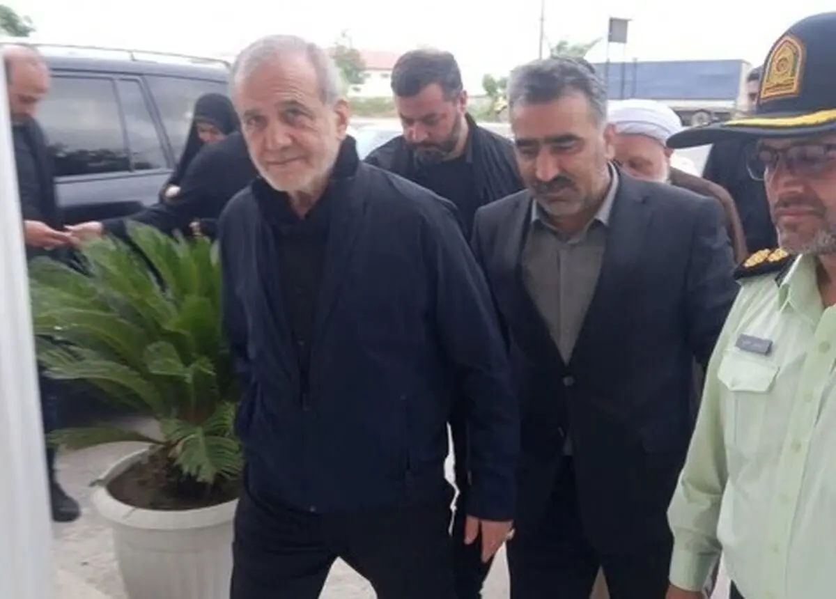 رئیس جمهور به بندر آستارا وارد شد

