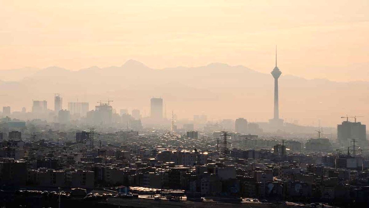 طرح عجیبترین تصمیم دولت رئیسی تاکنون؛ استانداردهای آلودگی هوا را مثل چین میکنیم/ استاندارد بالای ۱۵۰ با انسان چه میکند؟