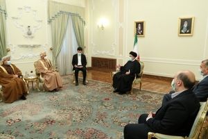 دعوتنامه سلطان عمان به دست رئیسى رسید