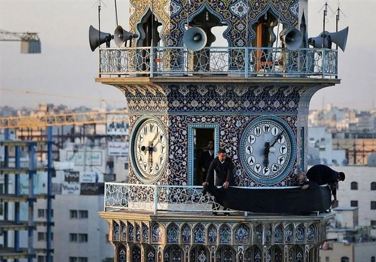 داخل ساعت حرم امام رضا (ع) را ببینیم/ ویدئو