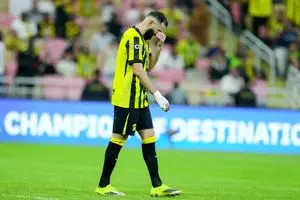 برنده توپ طلا به فکر ترک عربستان؛ ستاره سابق رئال به اروپا بازمی‌گردد