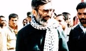 سفر به تاریخ؛ رهبر انقلاب در کنار پدرشان «آیت‌الله سید جواد خامنه‌ای»؛ دهۀ 1360