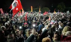خیابان‌ها شلوغ شد؛ استانبول بهم ریخت | مخالفت‌های اردوغان کف خیابان