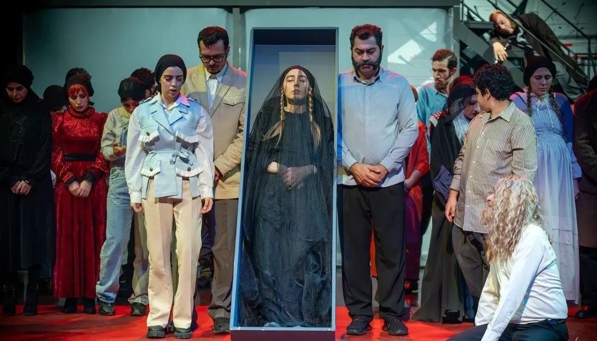 وقتی «طاعون» به خواست مردم به شهر آمد/ کارگردان: بخش خصوصی تیشه بر ریشه تئاتر نزند