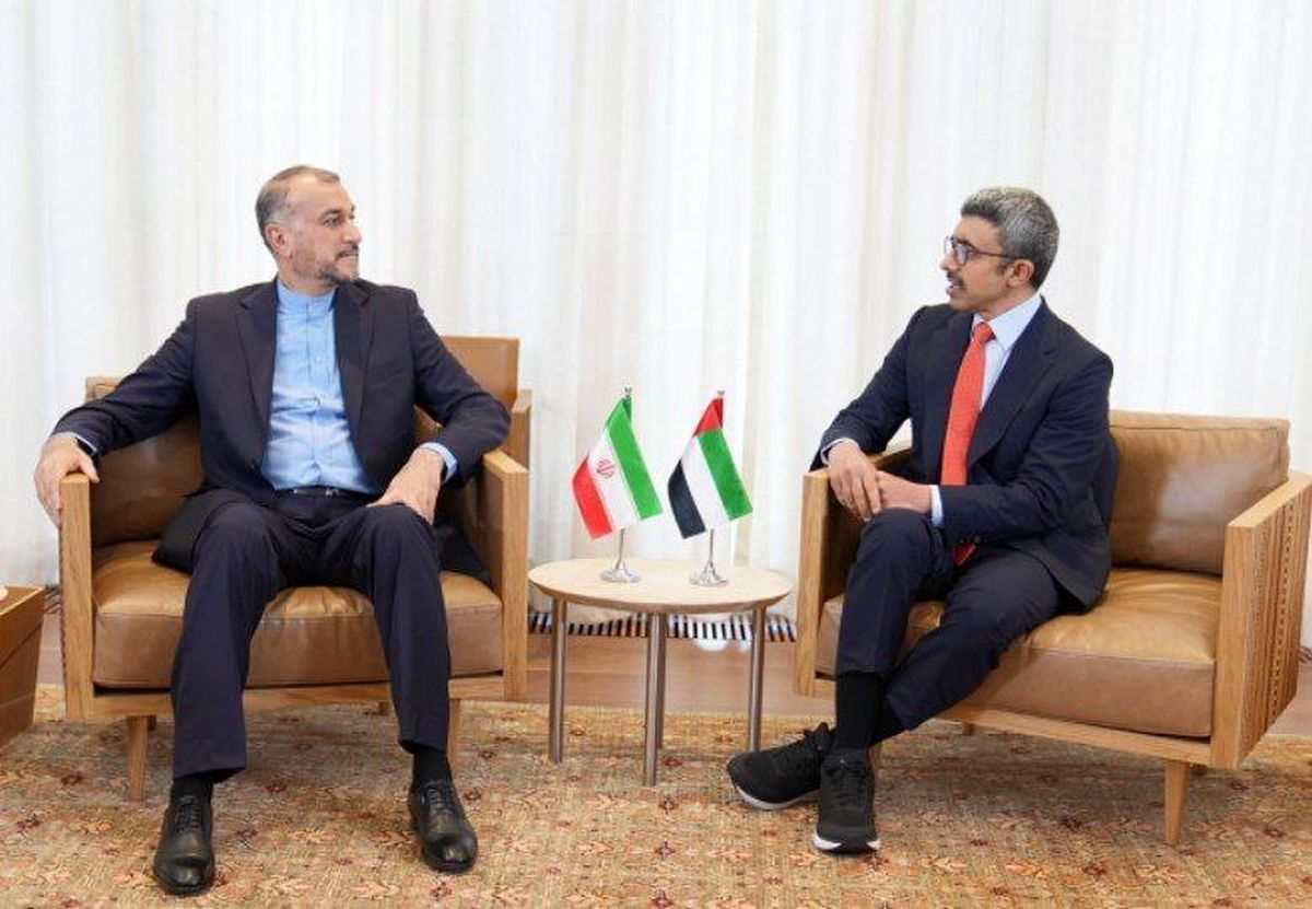 وزیر خارجه امارات به تهران سفر میکند