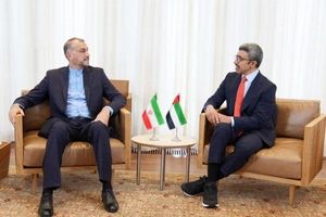 وزیر خارجه امارات به تهران سفر می‌کند