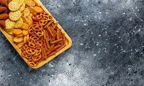 خوردن این میان وعده ها برای بدن مثل سم است