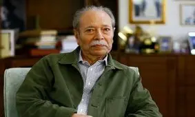 علی نصیریان بر سر مزار هوشنگ ابتهاج/ عکس

