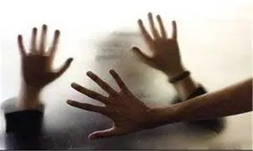 آزار دختر ۱۵ ساله توسط پسر همسایه