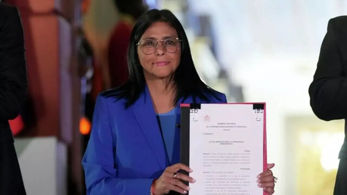 رئیس جمهور موقت ونزوئلا قانون عفو عمومی را امضا کرد
