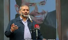 پاسخ سید مجید موسوی به نقاشی ها و نامه های کودکان کرج/ عکس
