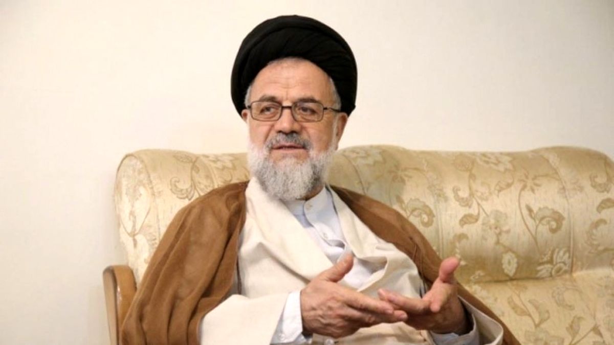 یک نفر پیدا شود و برای همیشه کشور و مردم را از شر رفتارهای تند و بی‌خردانه خلاص کند