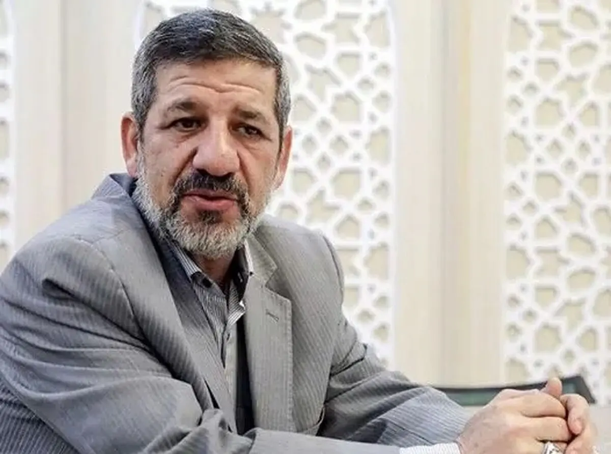 خانم‌هایی را می‌بینم که با کمر و ناف بیرون‌زده دنبال جلب مشتری‌اند نه موتورسواری!/ با رعایت شئونات اسلامی موافق گواهینامه موتور برای بانوان هستم