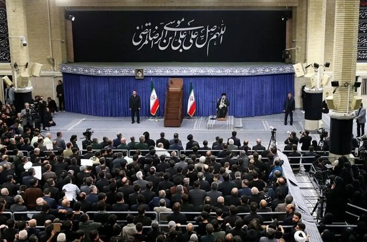 رهبر انقلاب: باید از خدمتگزاران کشور بویژه رئیس جمهور پرکار و پرتلاش حمایت شود/ مقابل آمریکا می ایستیم/ویدئو