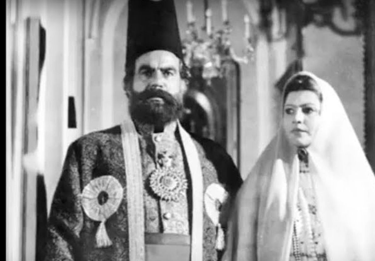تیپ و چهره جالب بازیگران سریال سلطان صاحبقران در سال 1353
