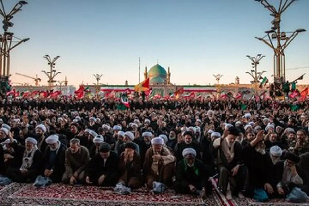 وداع سیاسیون با رهبر شهید؛ از قنوت قاآنی در نماز و همنشینی قالیباف و سید حسن خمینی/ تصاویر