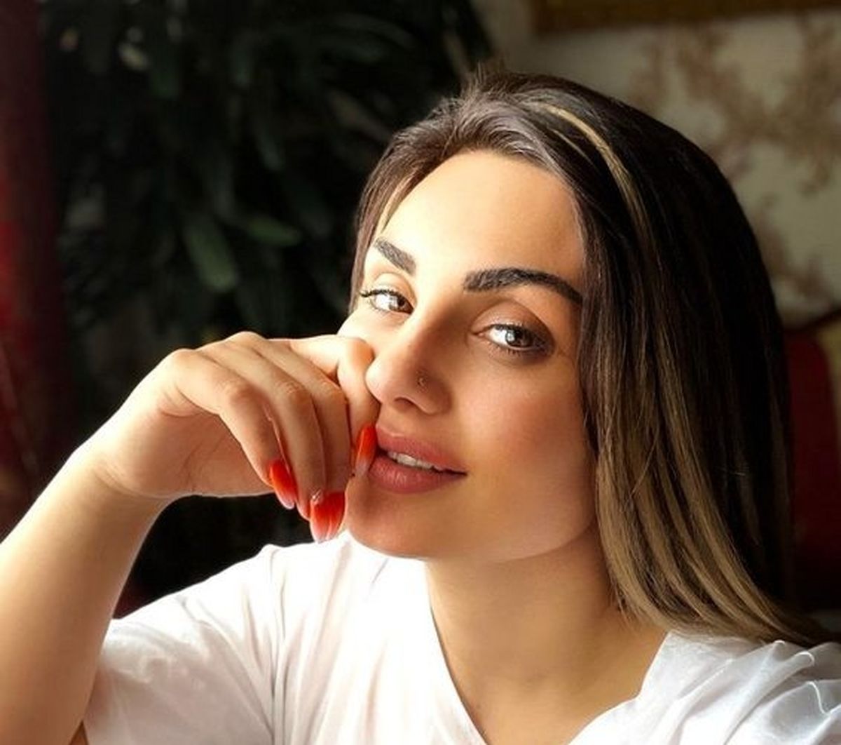 سفر خواننده زن مشهور جمهوری آذربایجان به ایران و حضور در اماکن مذهبی/ عکس