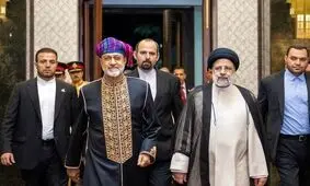 عمامه بنفش و قرمز سلطان عمان نشانه چیست؟
