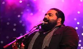 شکل متفاوت جیمی جامپ در کنسرت رضا صادقی/ ویدئو