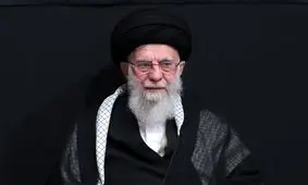 رئیس‌جمهور منتخب در کنار رهبر انقلاب در اولین شب عزاداری ایام محرمِ حسینیه امام خمینی(ره)/ عکس

