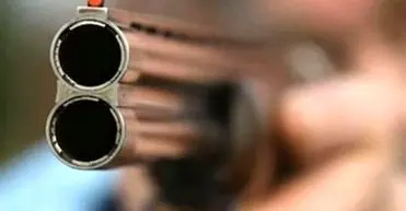 جراحت محیط‌بان اصفهانی با شلیک مستقیم شکارچی غیرمجاز/ عکس

