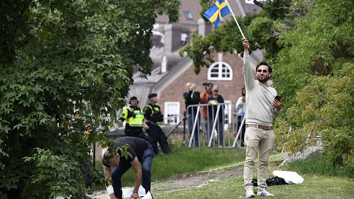 تلاش‌های سوئد و دانمارک برای ممنوعیت قرآن‌سوزی/ ۵۷ کشور مسلمان هیئتی را روانه اتحادیه اروپا می‌کنند