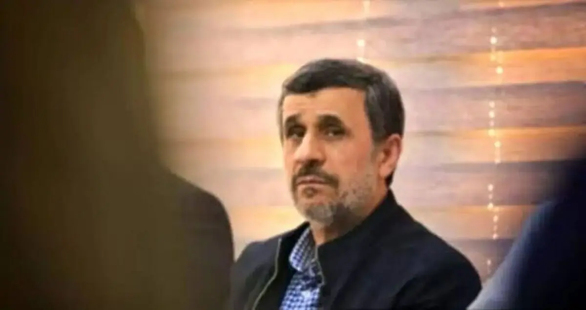 حضور احمدی نژاد در سفارتخانه یک کشور عربی/  عکس

