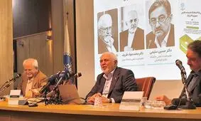 ظریف: اوضاع سورئالی است؛ سلطنت طلبان مرا «مزدور سپاه» می خوانند و جماعتی در تهران «مزدور آمریکا!/ مشکل ما این است که نمی‌شنویم، بلکه فقط دوست داریم صحبت کنیم و نشنویم