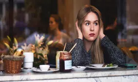 علائم درونگرایی چیست، درونگراها خجالتی هستند؟