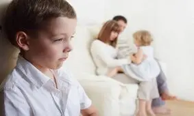 چرا والدین رفتارهای متفاوتی با هر فرزند دارند؟