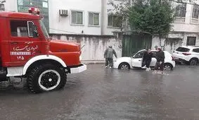 آبگرفتگی قصه تکراری خیابان‌های خرم‌آباد در روزهای بارانی/ ویدئو

