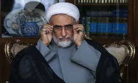 سیاستهای کلان کشور در مورد مذاکره با تصمیم رهبری نظام اتخاذ می شود و علما و مداحان نباید آن را زیر سوال ببرند