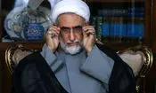 سیاستهای کلان کشور در مورد مذاکره با تصمیم رهبری نظام اتخاذ می شود و علما و مداحان نباید آن را زیر سوال ببرند