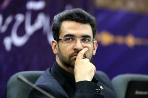 واکنش آذری جهرمی به خبر قطع اینترنت به دلیل طوفان های خورشیدی!
