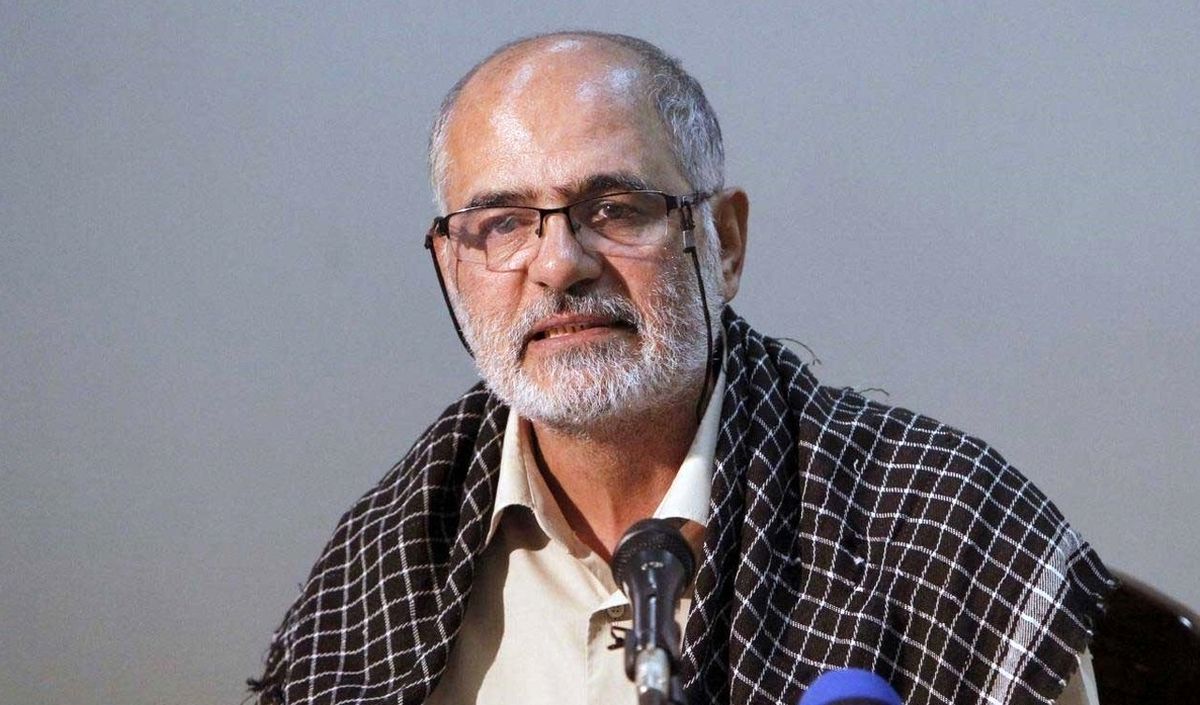 حسین اللهکرم: شاید برخی میخواستند رئیسی را به عنوان ذخیره انقلاب روی میدان مین ببرند، جایی که اولین اشتباه آخرینش هم خواهد بود، و حالا هم شاید از شهادتش خوشحال شدند