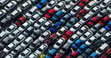 قیمت روز خودرو؛ بازار در دوراهی افزایش و کاهش قیمت ها 